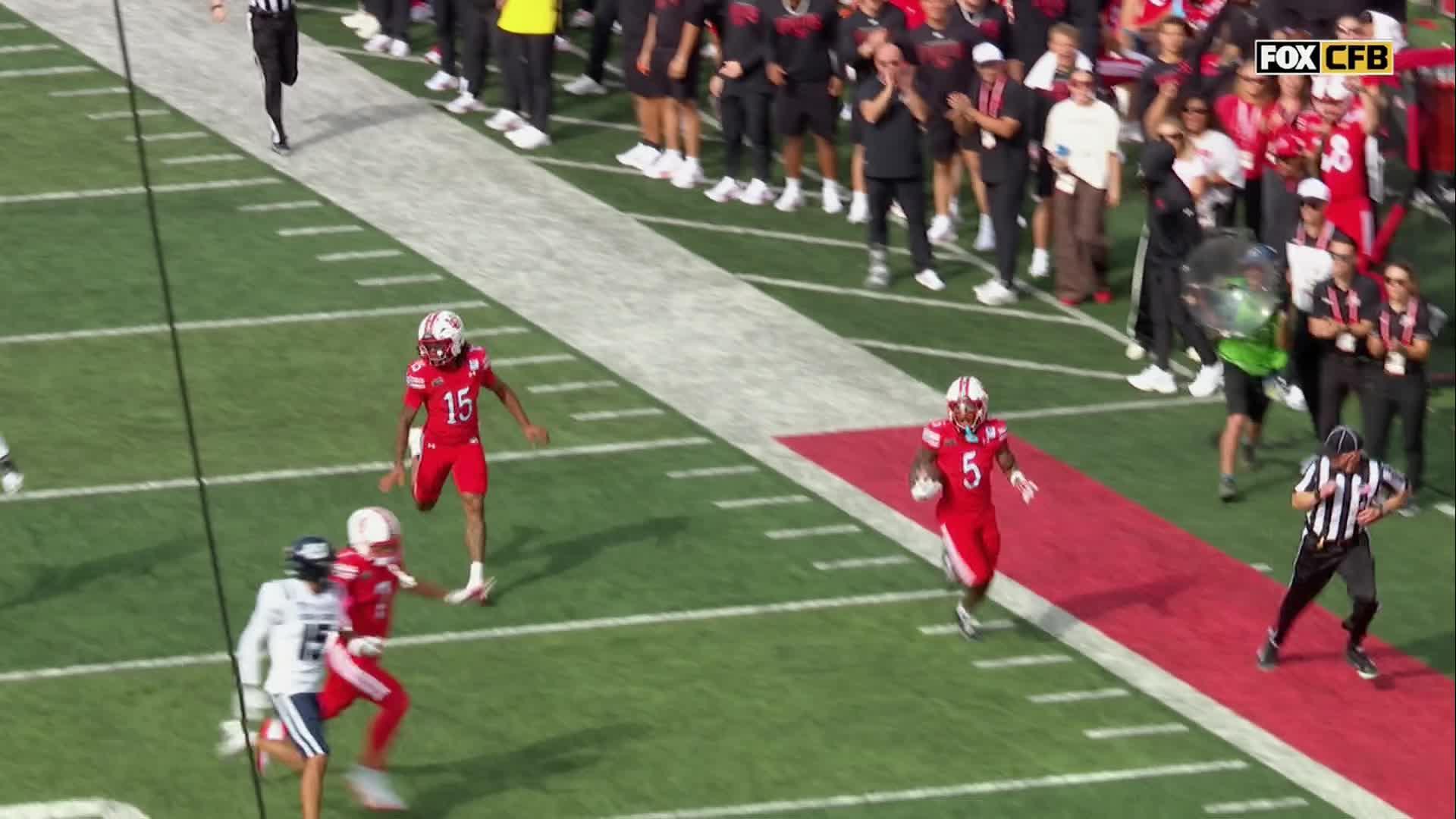 Devon Dampier throws 2 TD passes, Daniel Bray adds TD run as No. 17 Utah beats Utah State 33-0