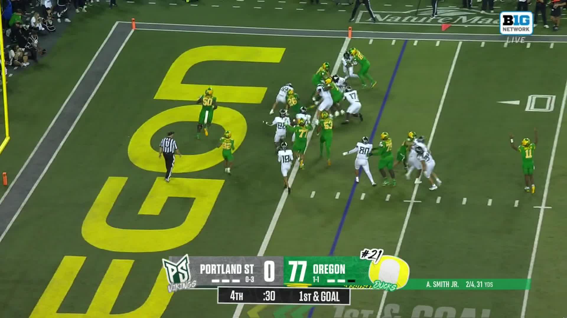 Moore throws for 4 TD passe as No. 21 Oregon routs Portland State 84-0