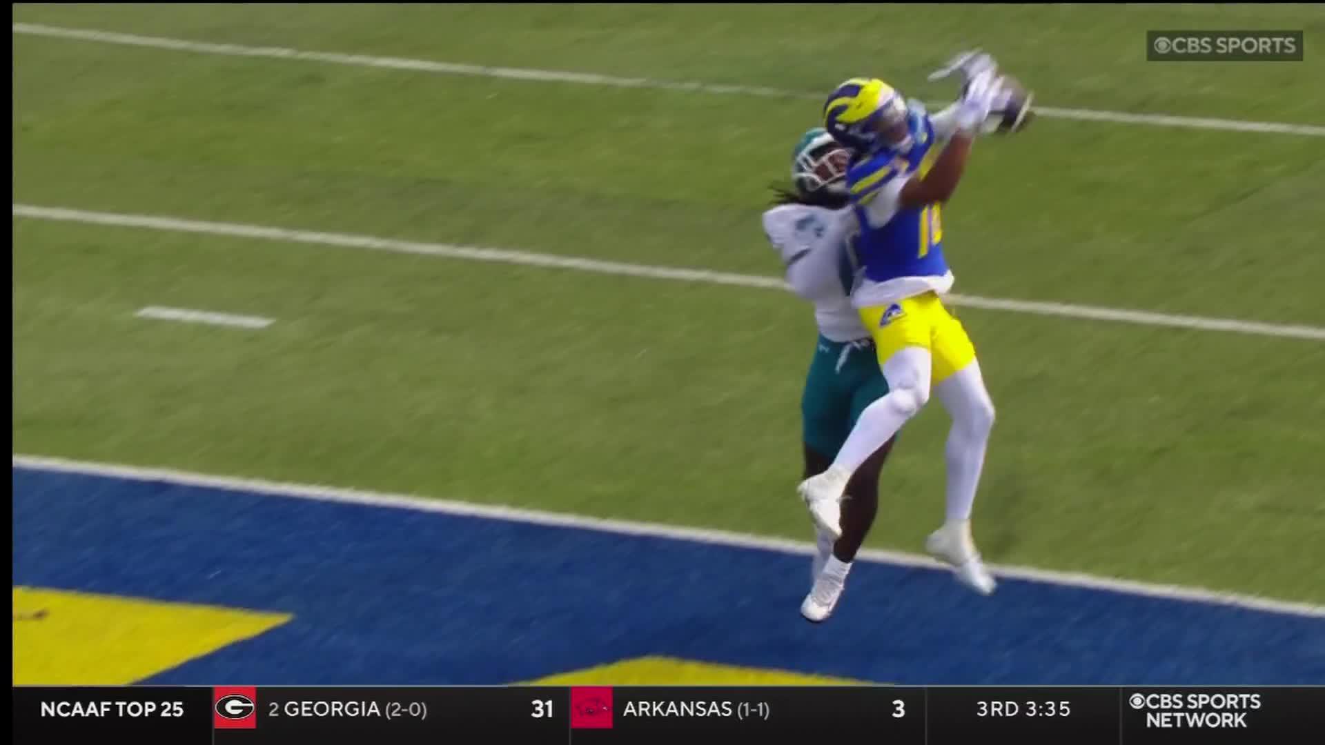 Nick Minicucci connects with Sean Wilson for 185 yards, 2 TDs as Delaware beats CCU 22-14
