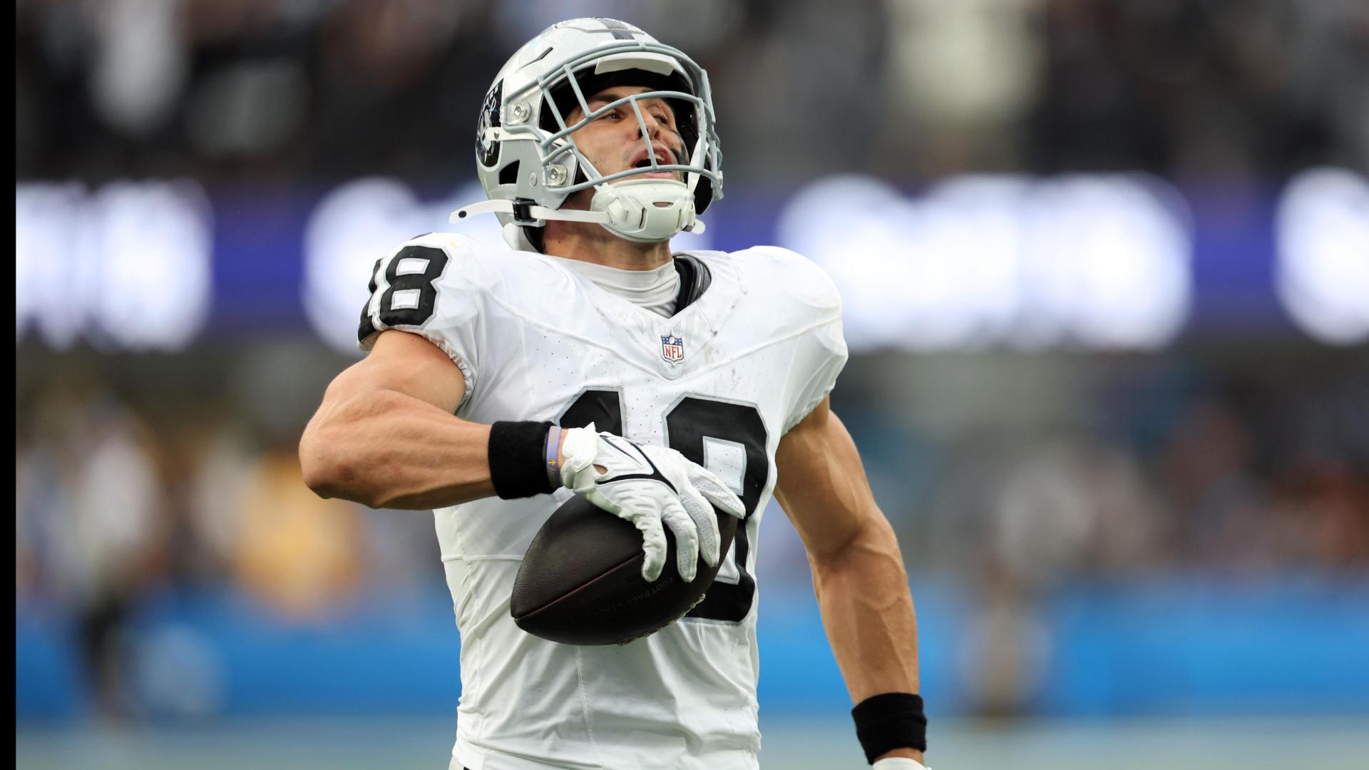 Las Vegas Raiders vs Los Angeles Chargers: Game Highlights