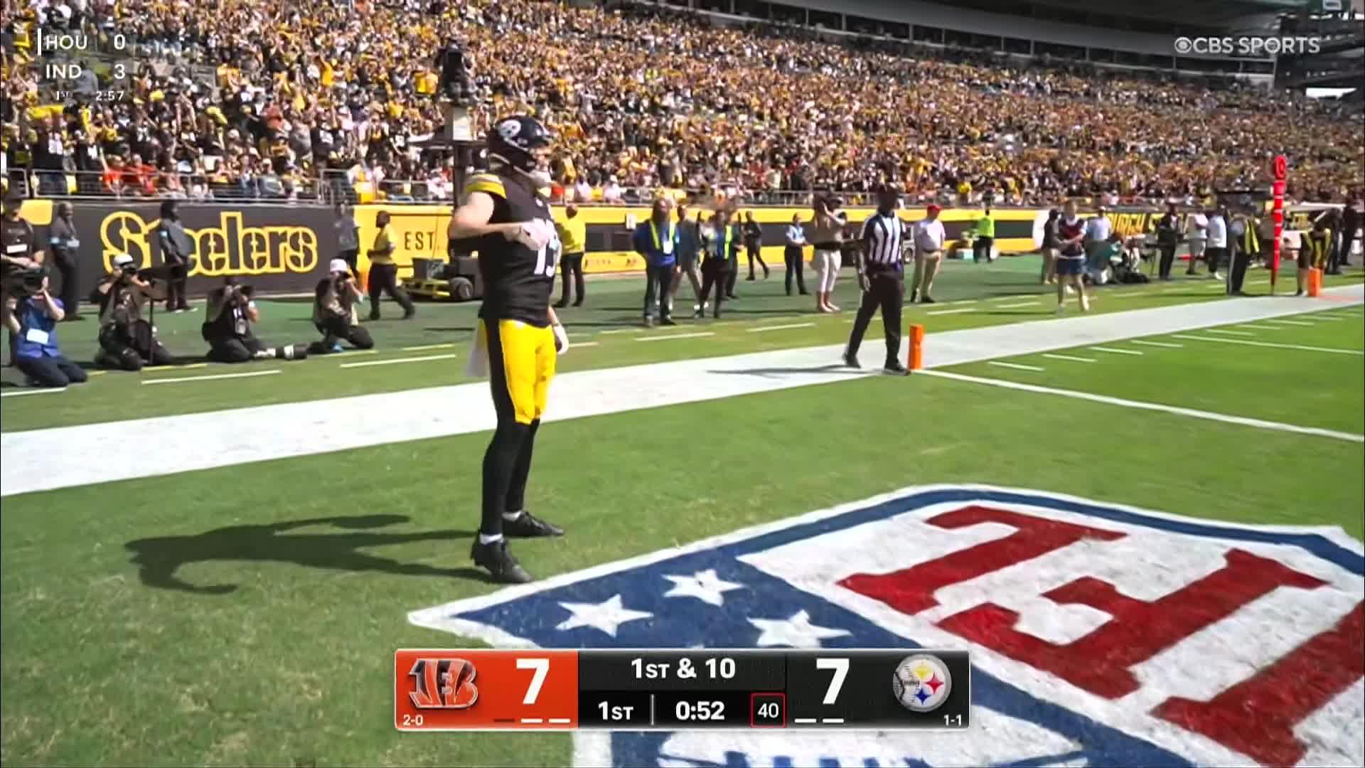 Live on CBS: Rodgers finds a wide-open Skowronek for 2nd TD pass of game — Article image accompanying Aaron Rodgers outduels Joe Burrow as the Steelers edge the Bengals 30-27 on a late Boswell kick on WagerUp Sports News. Live on CBS: Rodgers finds a wide-open Skowronek for 2nd TD pass of game — Article image accompanying Aaron Rodgers outduels Joe Burrow as the Steelers edge the Bengals 30-27 on a late Boswell kick on WagerUp Sports News.