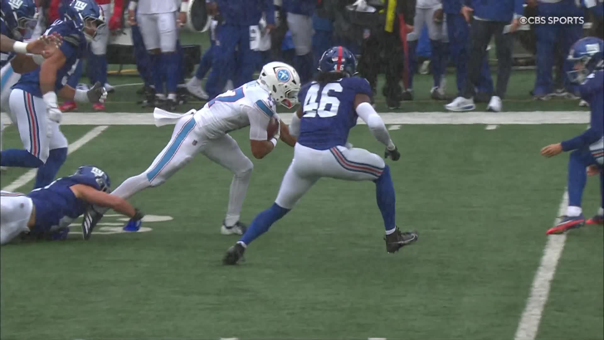 Giants hold on to beat the Titans 12-7 but lose Brian Burns to a knee injury