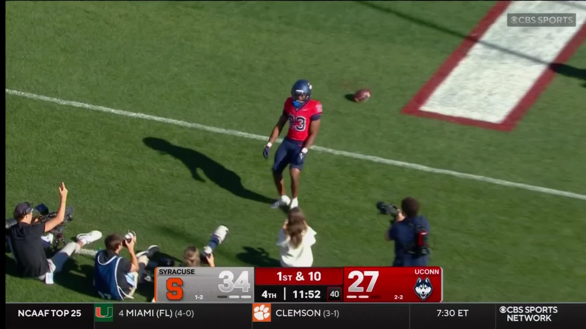 Amari Odom's 5 TDs and 2-point conversion help Syracuse survive UConn 42-41 in overtime