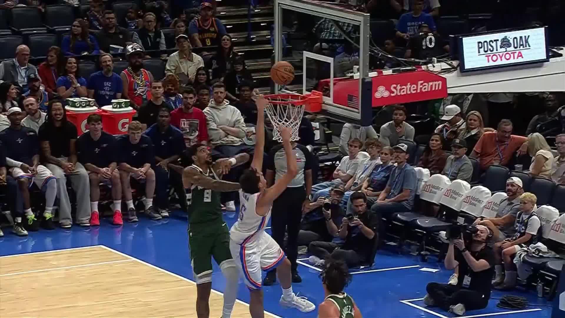 NBA: Thunder vs Bucks