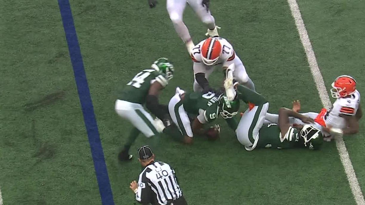 Allen has late 22-yard TD run and Jets' defense, special teams come up big in 17-12 win over Browns