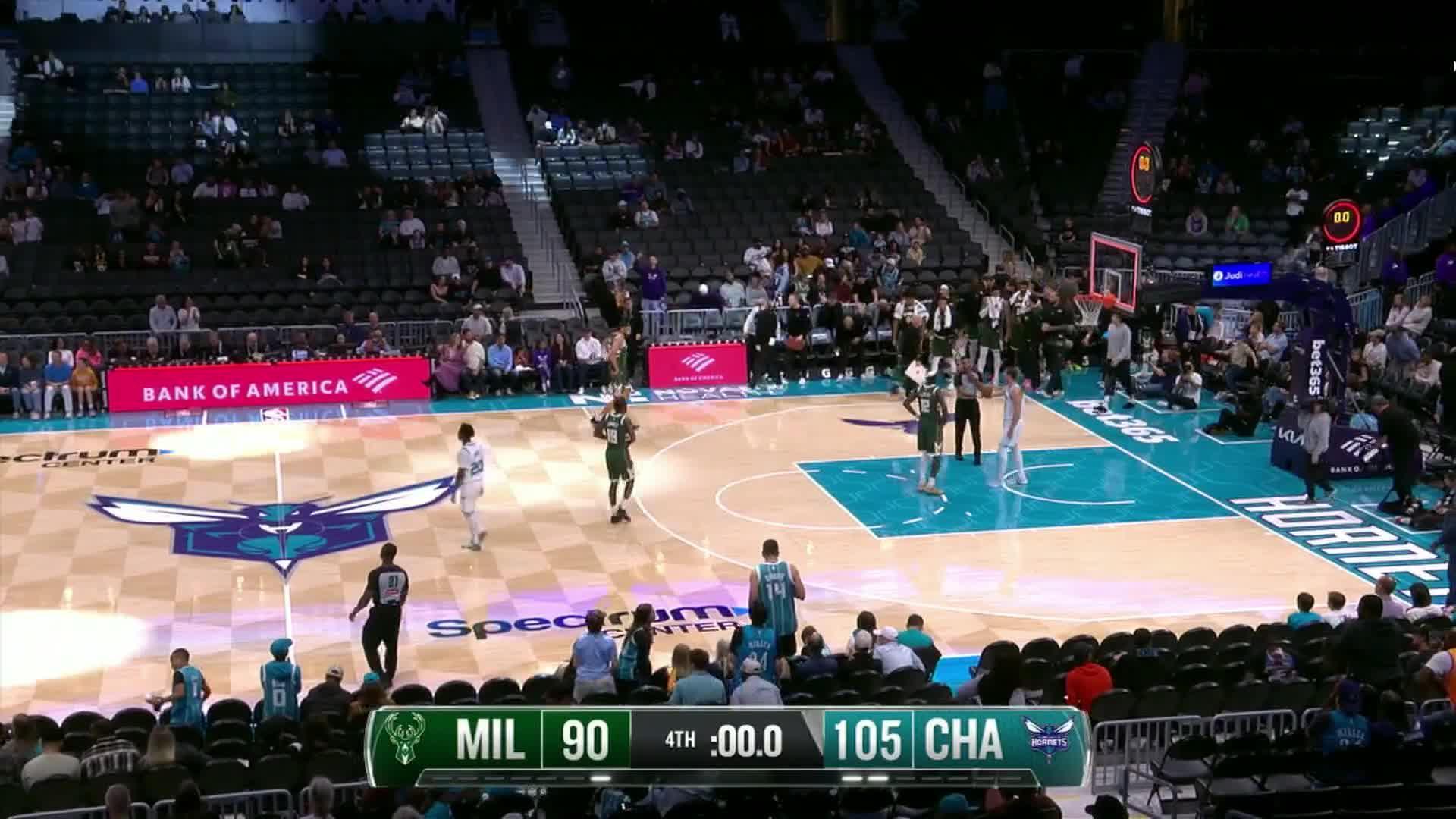 Milwaukee Bucks vs. Charlotte Hornets: Game Highlights