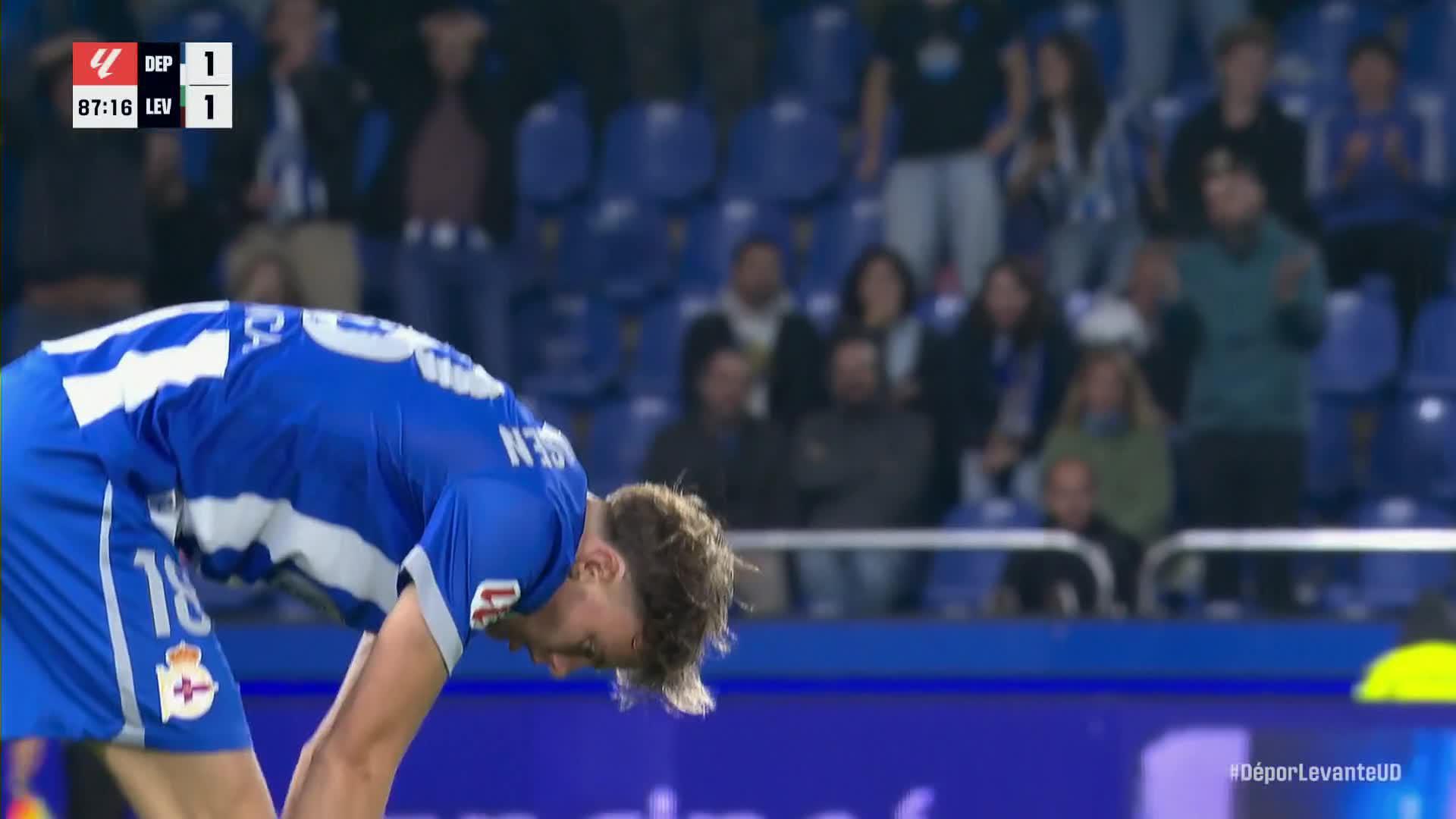 Deportivo La Coruña vs. Levante - Game Highlights