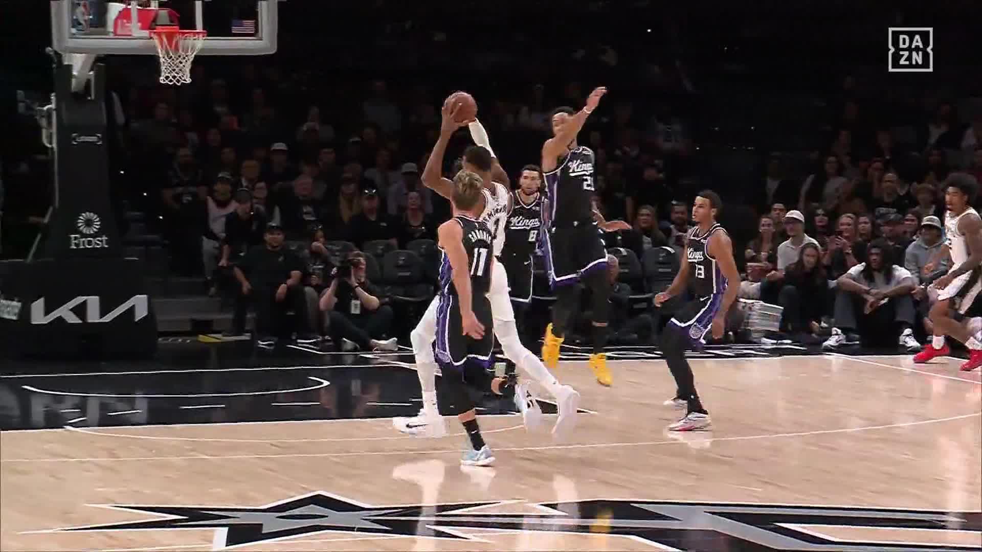 Sacramento Kings vs. San Antonio Spurs: Game Highlights