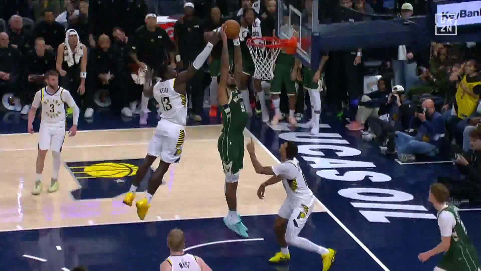 Milwaukee Bucks vs. Indiana Pacers: Game Highlights