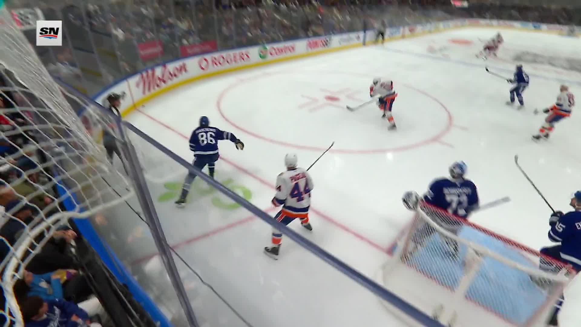 New York Islanders vs. Toronto Maple Leafs: Game Highlights — Article image accompanying Bo Horvat scores winner and adds assist in Islanders' 4-1 win over Maple Leafs on WagerUp Sports News.