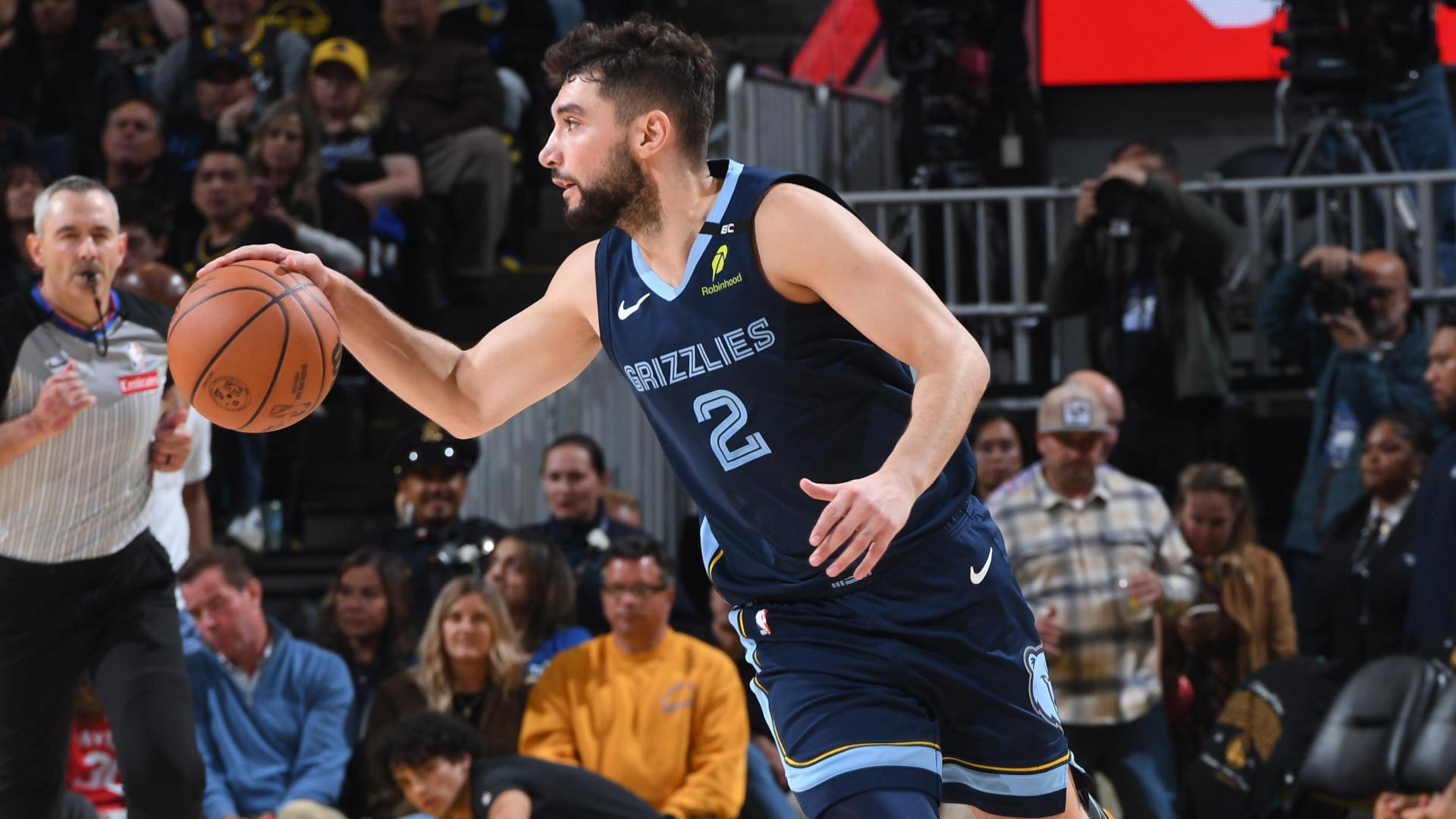 Grizzlies erase late deficit and beat the Warriors